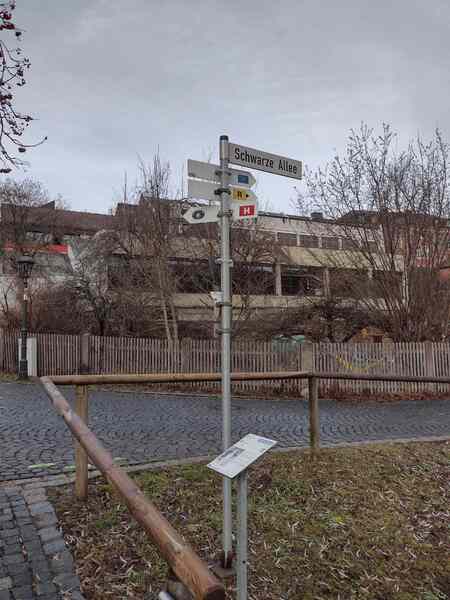 V513_S352%20Bild1.jpg